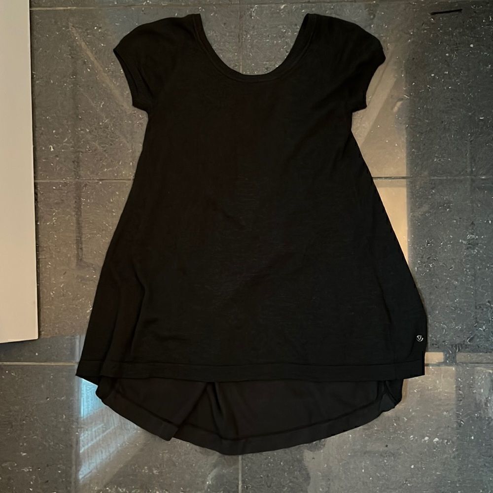 Dark Grey Size 2 Lululemon Scoop Neck Swing Tee